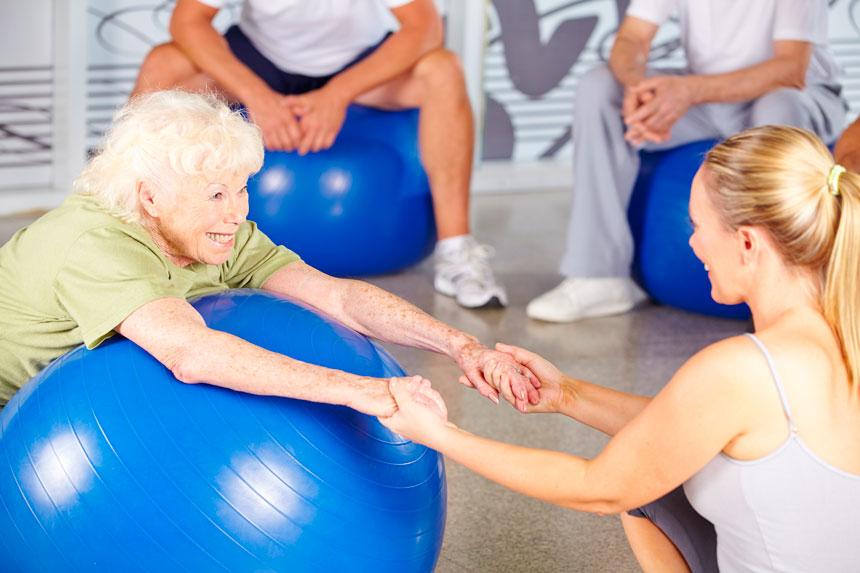 Hidropilates ajuda na reabilitação e é ótimo para idosos