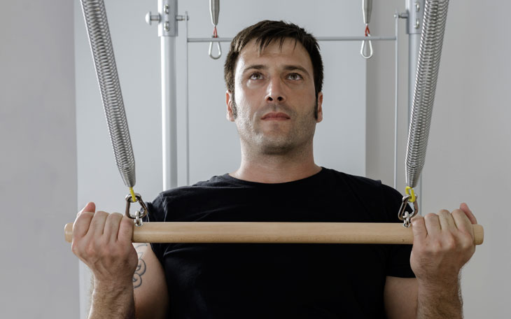 Como mostrar os benefícios do Pilates para homens?
