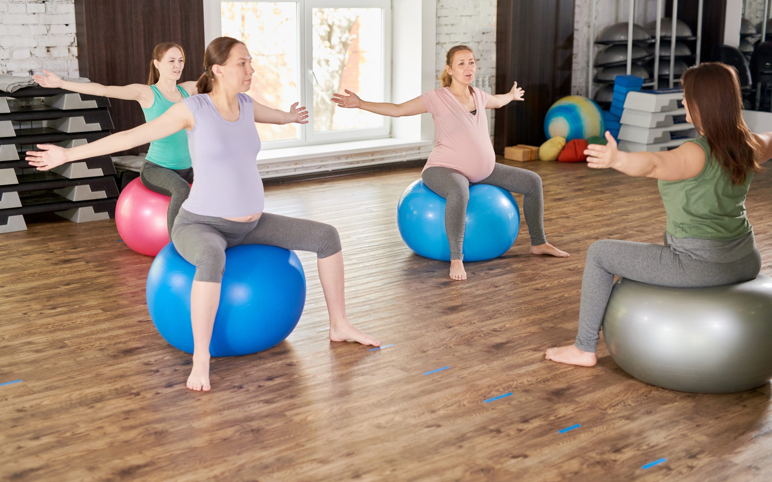 PILATES É BOM PARA GESTANTES? Cuidados que precisa ter na hora de ministrar  sua aula de pilates 