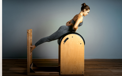8 exercícios no Ladder Barrel para diversificar suas aulas de Pilates