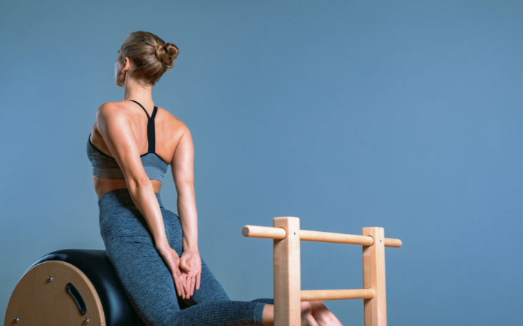 Como melhorar a mobilidade da coluna vertebral através do Pilates?